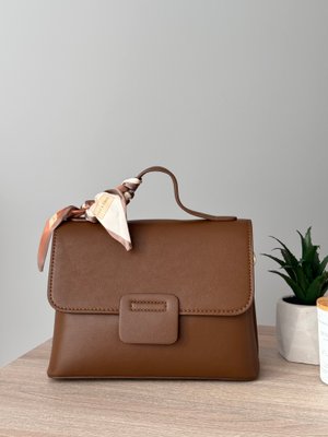 Жіноча коричнева сумка з хустинкою та додатковим текстильним ременем H059 фото