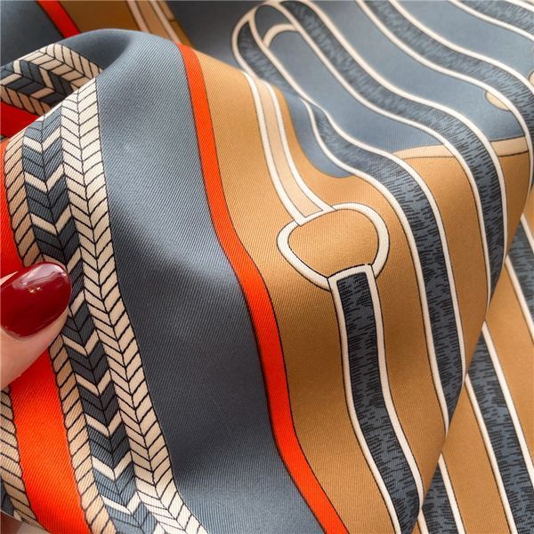 Стильная косынка с принтом Геральдика в стиле Hermes 90*90см, голубой+беж 10237 фото